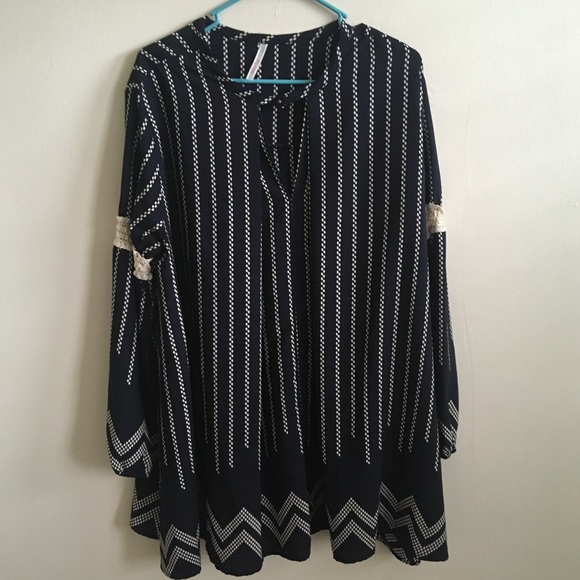 Boutique Dress - Picture 1 of 4